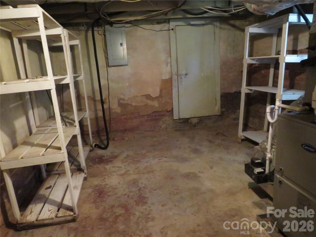 151 S Magnolia Street, Forest City, NC 28043