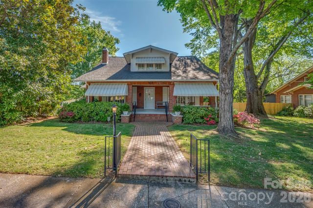 151 S Magnolia Street, Forest City, NC 28043