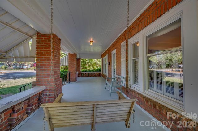 151 S Magnolia Street, Forest City, NC 28043