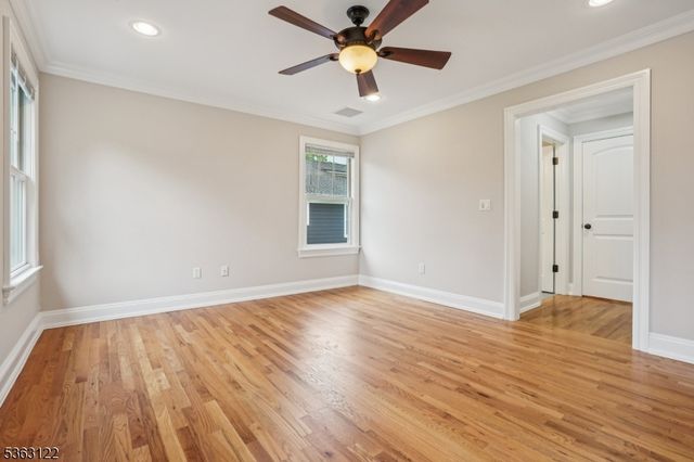 49 Summit Ave, Chatham Boro, NJ 07928