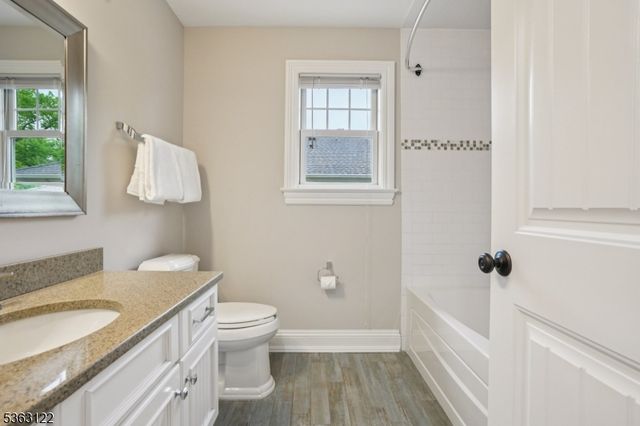 49 Summit Ave, Chatham Boro, NJ 07928