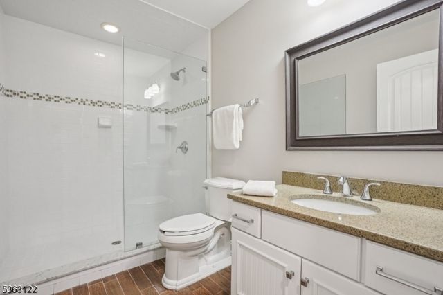 49 Summit Ave, Chatham Boro, NJ 07928