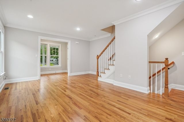 49 Summit Ave, Chatham Boro, NJ 07928