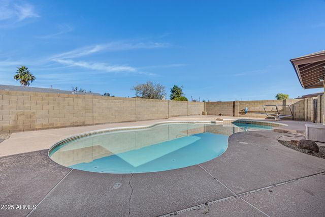 4014 W PURDUE Avenue, Phoenix, AZ 85051