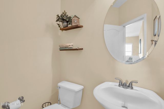 212 Peggys Trace, Sneads Ferry, NC 28460