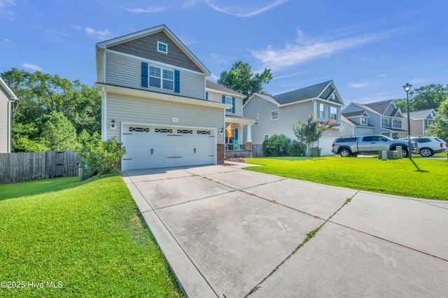 212 Peggys Trace, Sneads Ferry, NC 28460