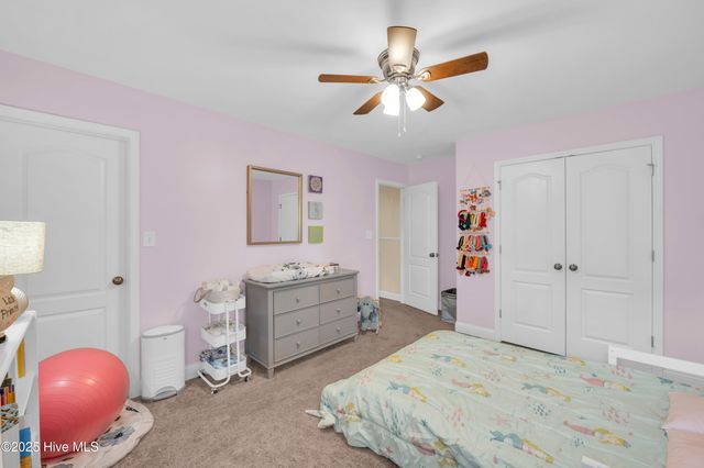 212 Peggys Trace, Sneads Ferry, NC 28460