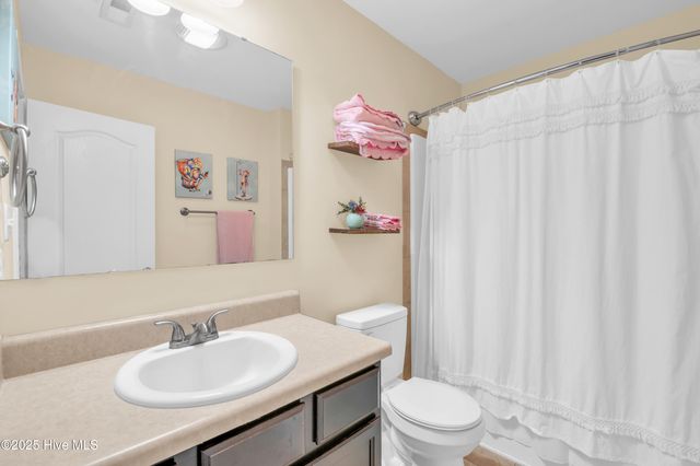 212 Peggys Trace, Sneads Ferry, NC 28460
