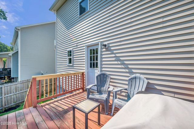 212 Peggys Trace, Sneads Ferry, NC 28460