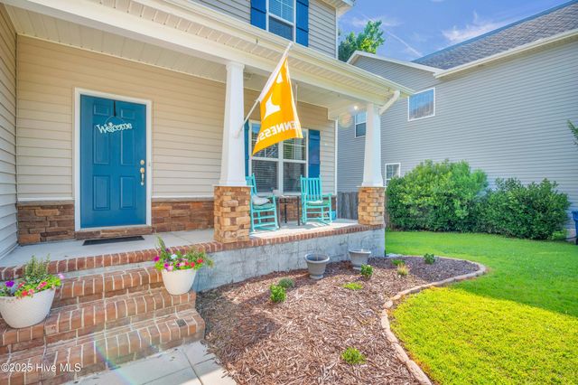 212 Peggys Trace, Sneads Ferry, NC 28460