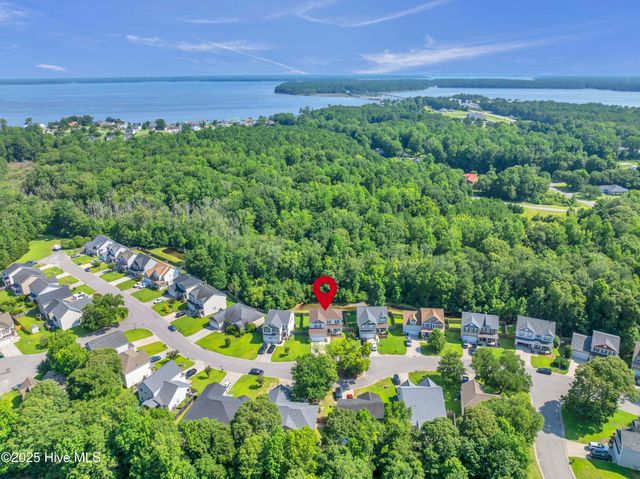 212 Peggys Trace, Sneads Ferry, NC 28460