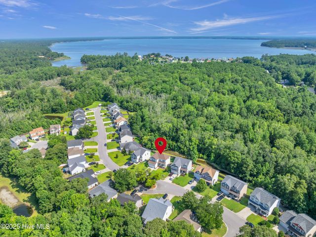 212 Peggys Trace, Sneads Ferry, NC 28460