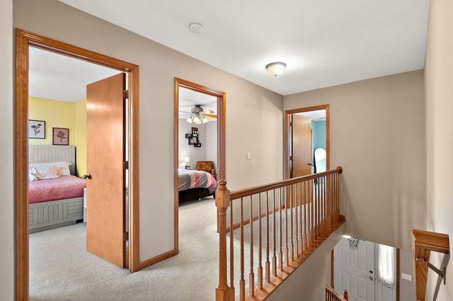 412 Chessington Drive, Crown Point, IN 46307