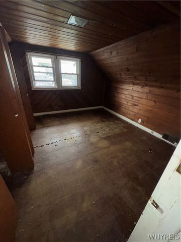 1236 Saunders Sett Road, Lewiston, NY 14305