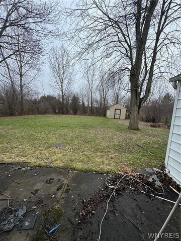 1236 Saunders Sett Road, Lewiston, NY 14305