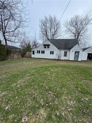 1236 Saunders Sett Road, Lewiston, NY 14305