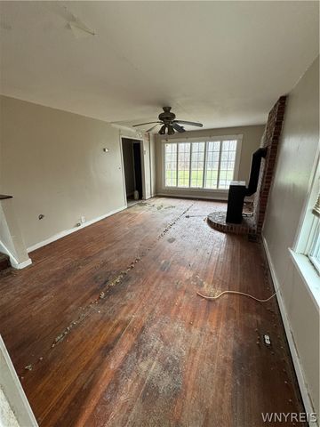 1236 Saunders Sett Road, Lewiston, NY 14305