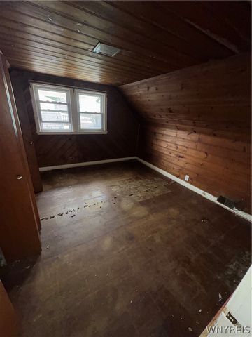 1236 Saunders Sett Road, Lewiston, NY 14305