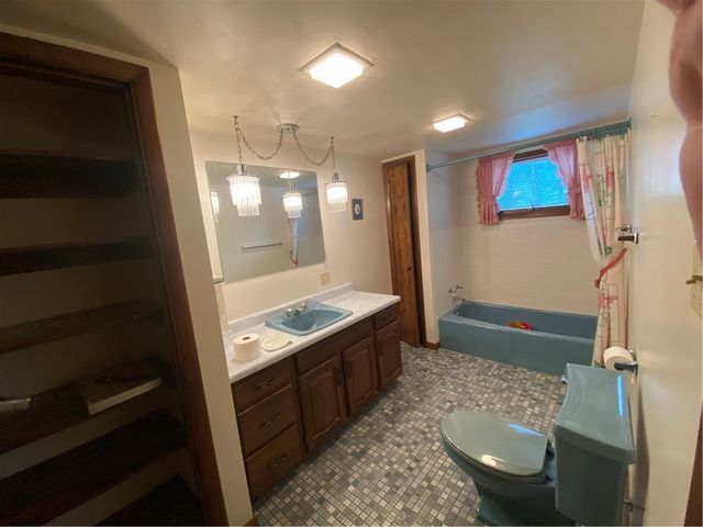 548 Chestnut St, Monessen, PA 15062