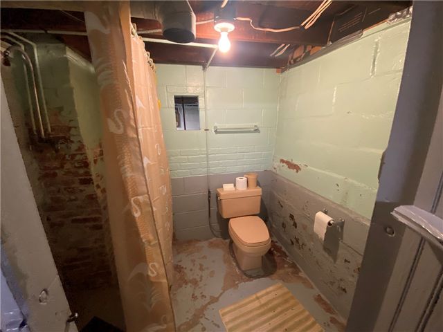 548 Chestnut St, Monessen, PA 15062