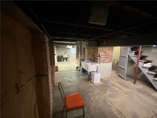 548 Chestnut St, Monessen, PA 15062