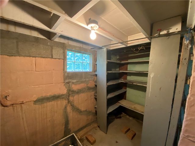 548 Chestnut St, Monessen, PA 15062