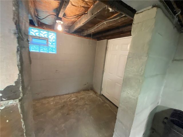 548 Chestnut St, Monessen, PA 15062