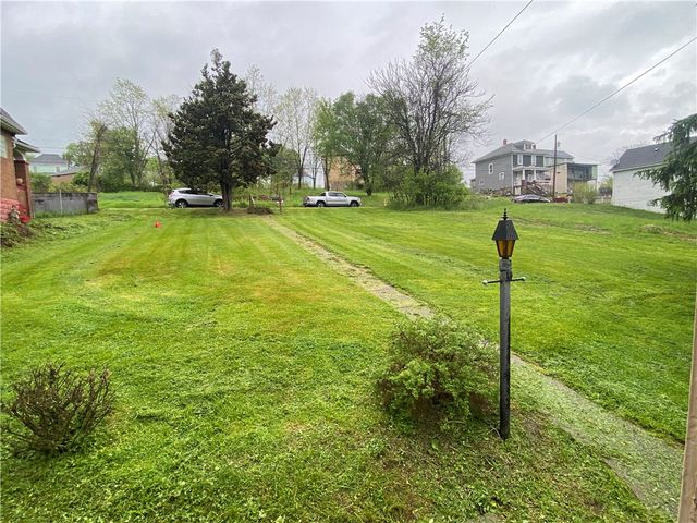 548 Chestnut St, Monessen, PA 15062