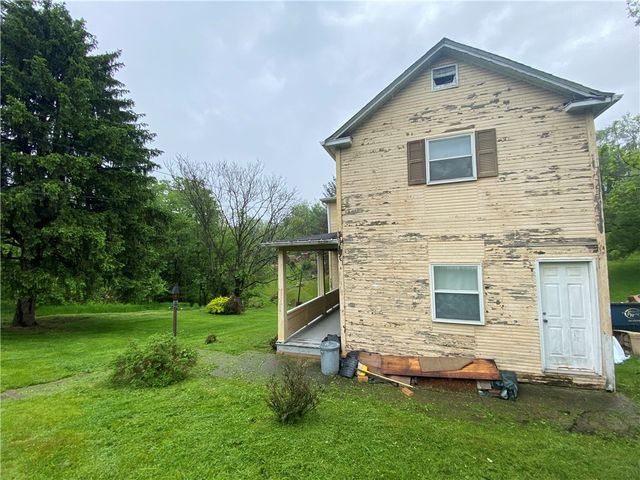 548 Chestnut St, Monessen, PA 15062