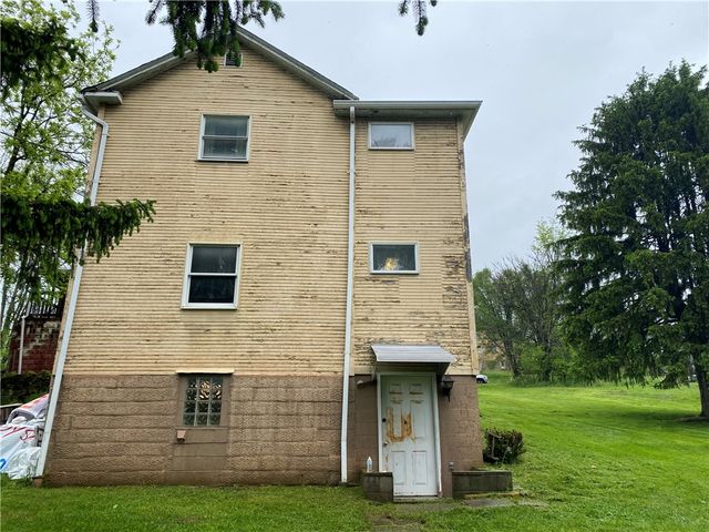 548 Chestnut St, Monessen, PA 15062