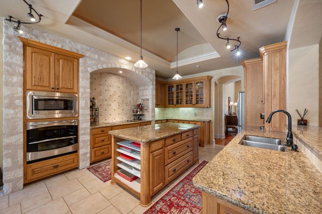 701 Highland Spring LN, Georgetown, TX 78633
