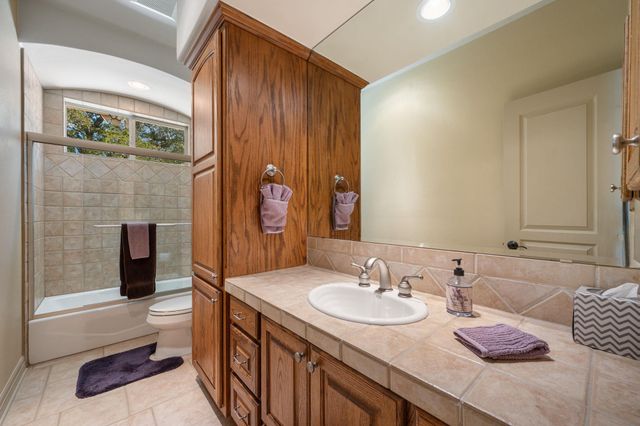 701 Highland Spring LN, Georgetown, TX 78633