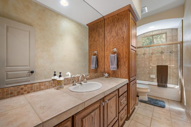701 Highland Spring LN, Georgetown, TX 78633