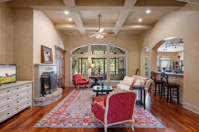701 Highland Spring LN, Georgetown, TX 78633