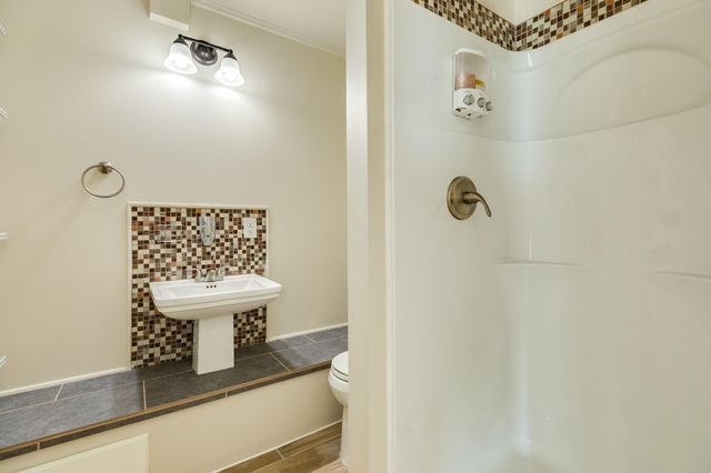 805 Seashell Drive, Surfside Beach, TX 77541