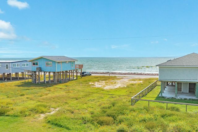 805 Seashell Drive, Surfside Beach, TX 77541