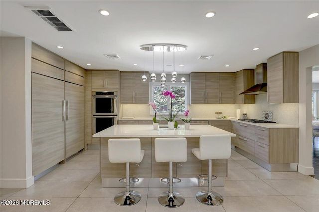 311 Park Avenue, Oakhurst, NJ 07755