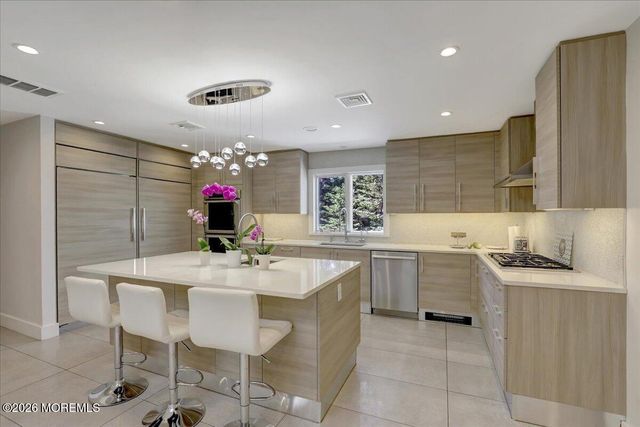 311 Park Avenue, Oakhurst, NJ 07755