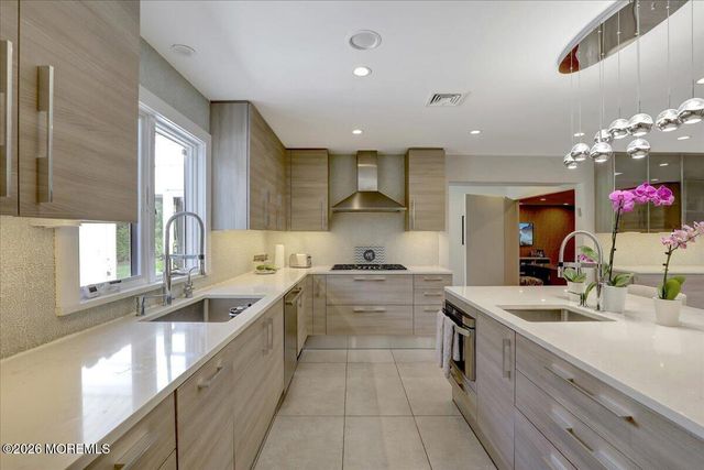 311 Park Avenue, Oakhurst, NJ 07755