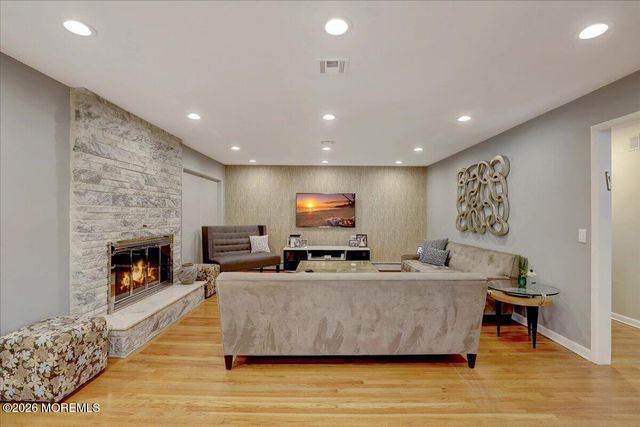 311 Park Avenue, Oakhurst, NJ 07755