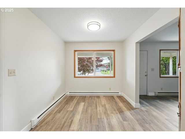 1703 Se BUSH St, Hillsboro, OR 97123
