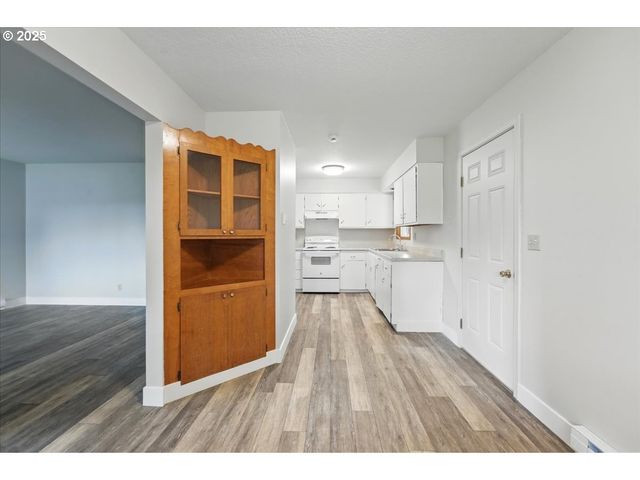 1703 Se BUSH St, Hillsboro, OR 97123