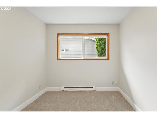 1703 Se BUSH St, Hillsboro, OR 97123