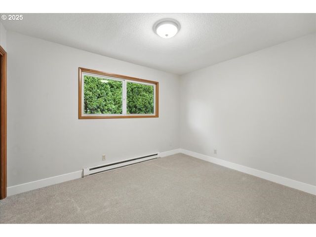 1703 Se BUSH St, Hillsboro, OR 97123