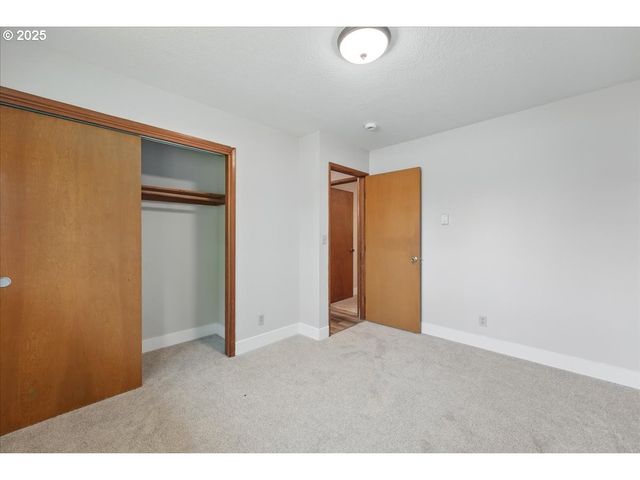 1703 Se BUSH St, Hillsboro, OR 97123