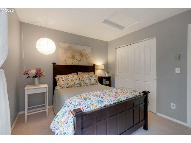 4000 CARMAN Dr 106, Lake Oswego, OR 97035