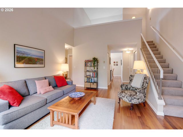 4000 CARMAN Dr 106, Lake Oswego, OR 97035