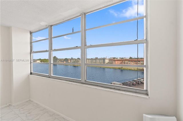1351 NE Miami Gardens Drive 406E, Miami, FL 33179