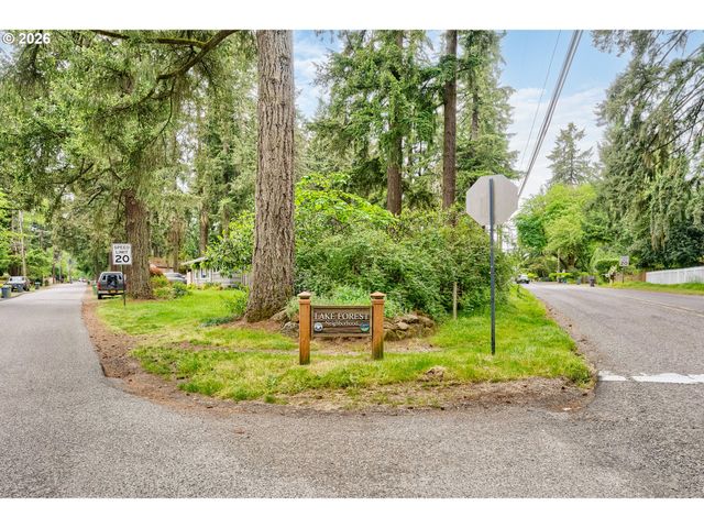 5955 Washington Ct, Lake Oswego, OR 97035