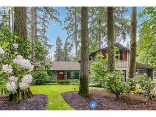 5955 Washington Ct, Lake Oswego, OR 97035